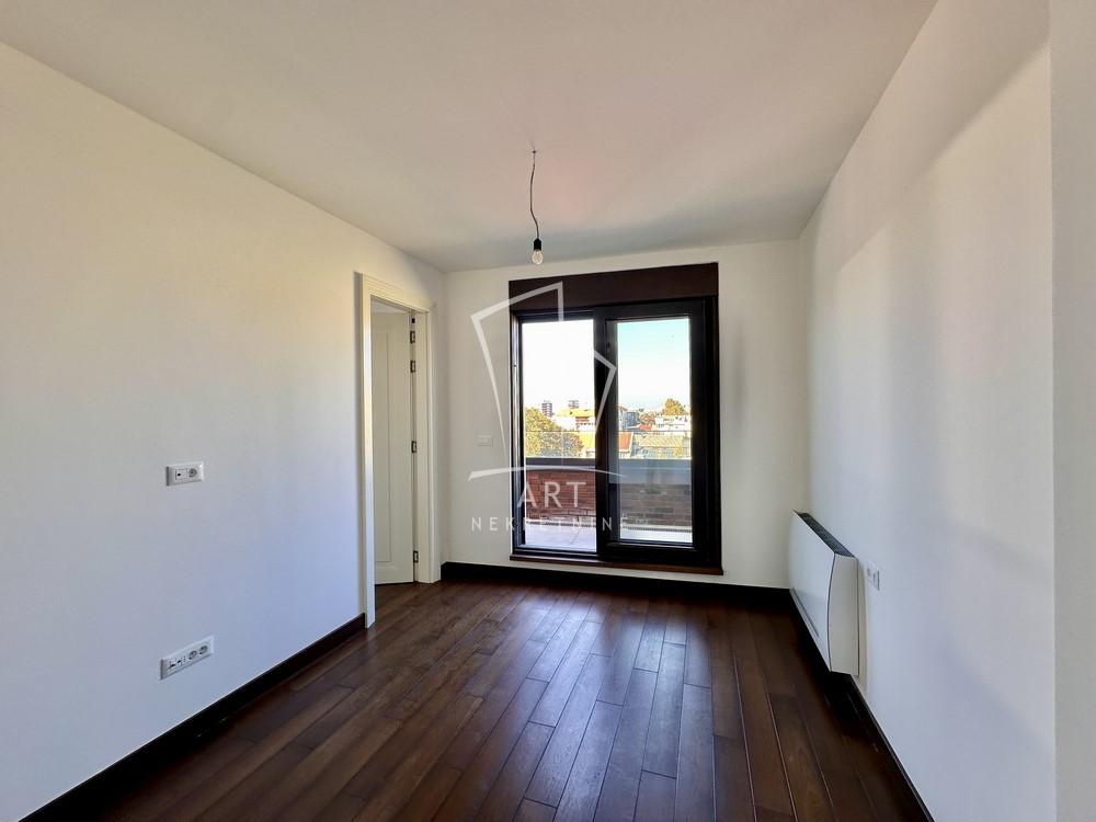 Slika 8 - Loznička, Četvorosoban stan na prodaju, 119m2, 560.000€