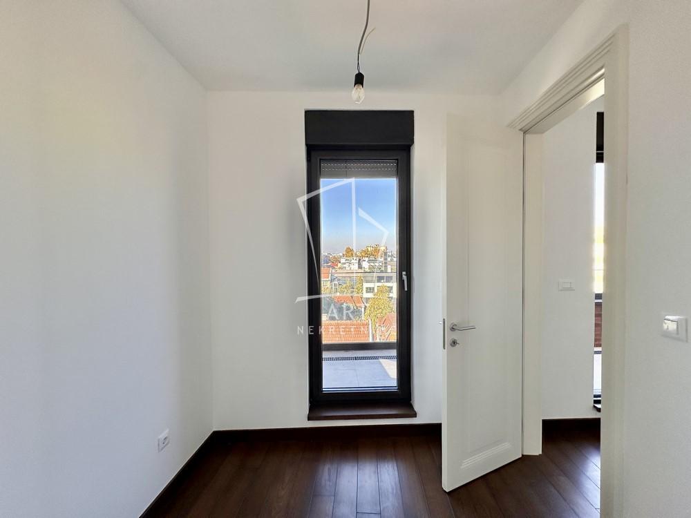 Slika 9 - Loznička, Četvorosoban stan na prodaju, 119m2, 560.000€