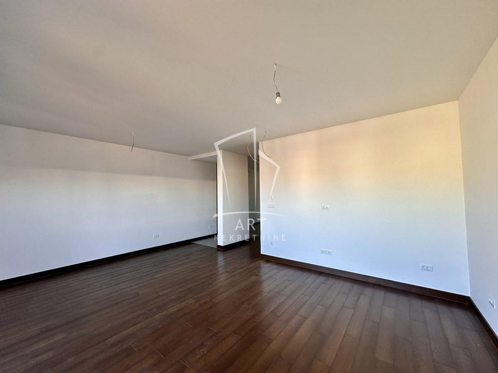 Slika 4 - Loznička, Četvorosoban stan na prodaju, 119m2, 560.000€