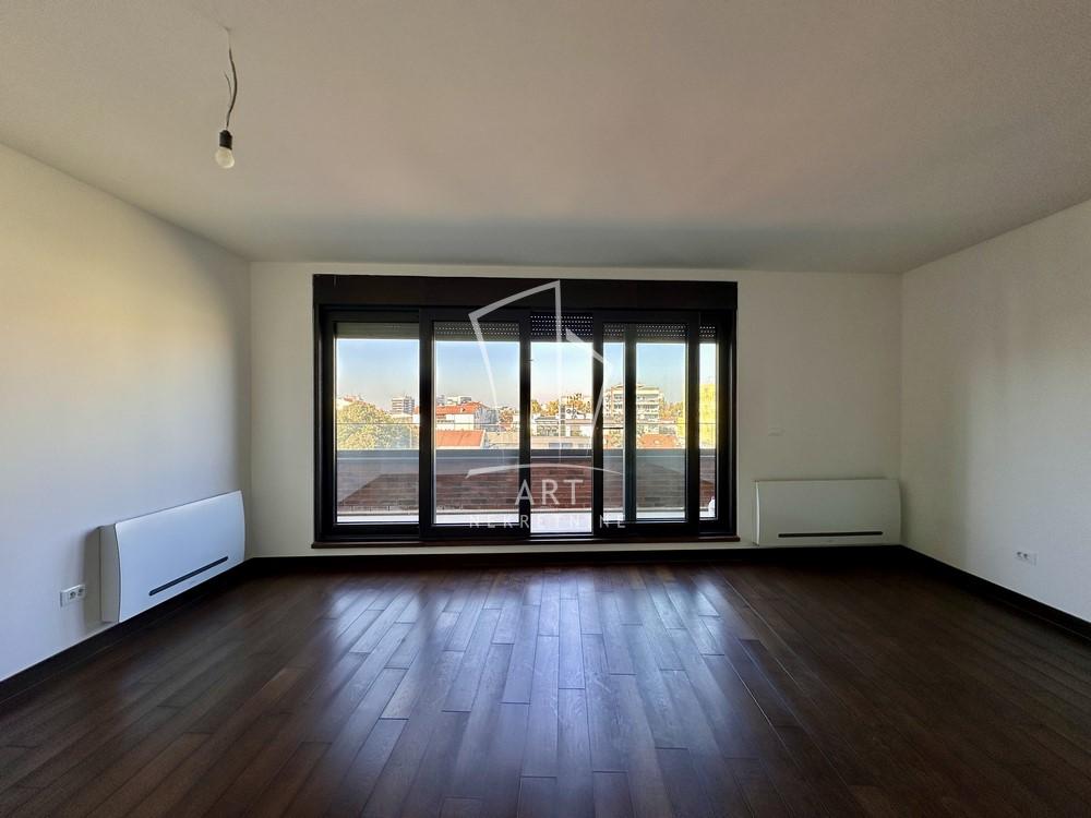 Slika 2 - Loznička, Četvorosoban stan na prodaju, 119m2, 560.000€