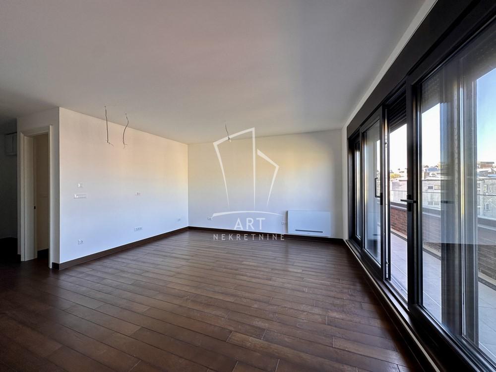 Slika 3 - Loznička, Četvorosoban stan na prodaju, 119m2, 560.000€