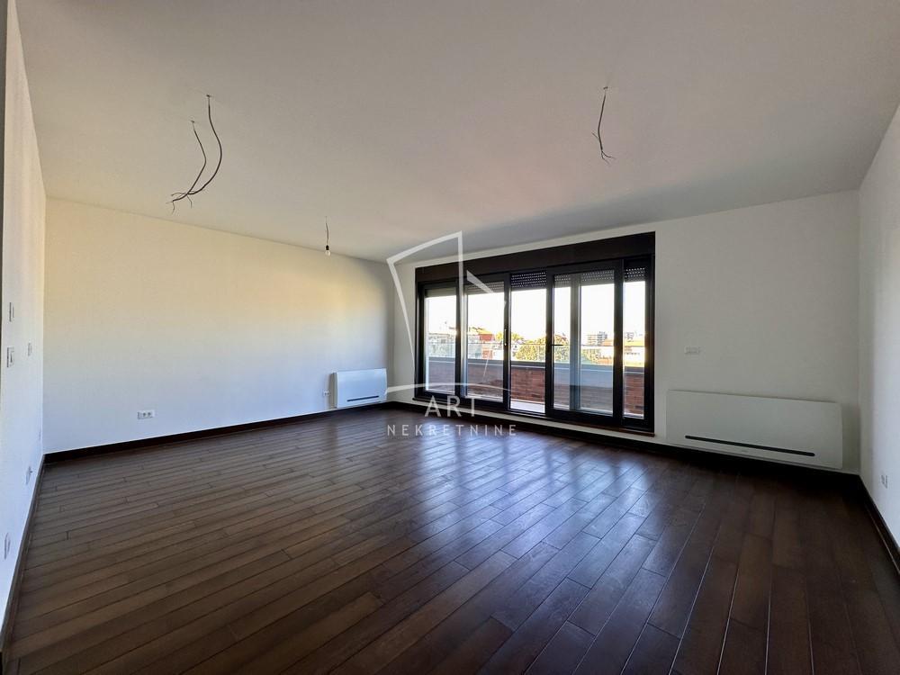 Glavna slika -Loznička, Četvorosoban stan na prodaju, 119m2, 560.000€