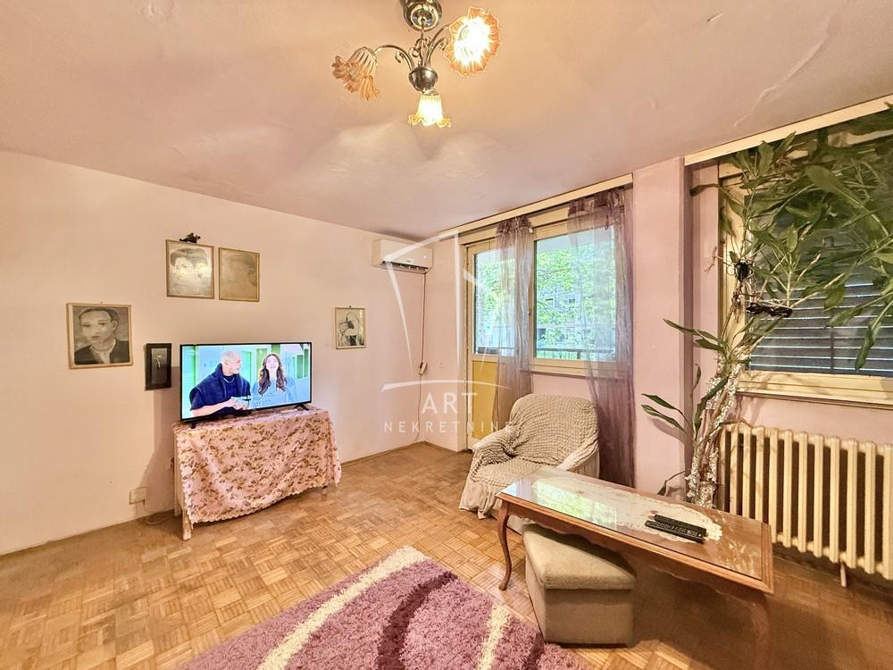 Slika 2 - Ivana Sarića, Četvoroiposoban stan na prodaju, 94m2, 249.900€