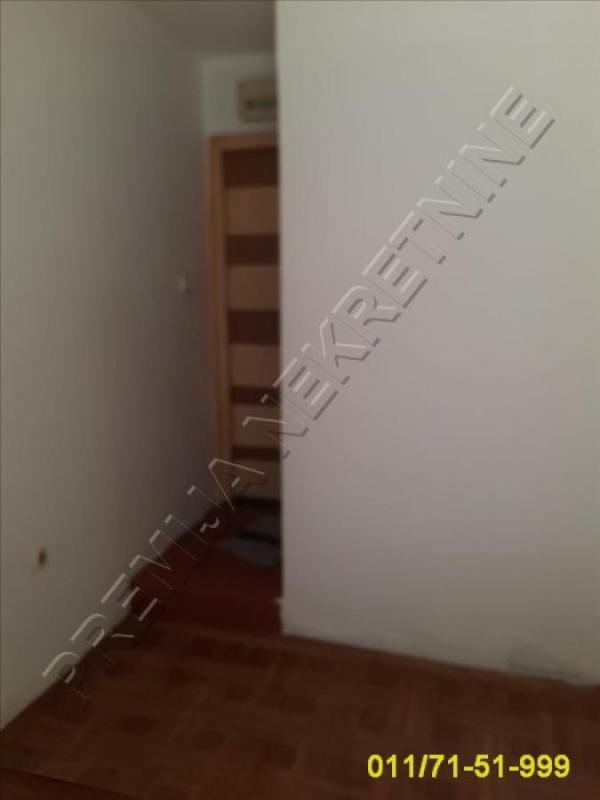 Slika 2 - Savska,  Lokal za izdavanje, 8m2, 300€