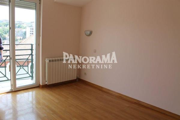 Slika 8 - Aleksandra Tirnanića Tirketa,  Kuća na prodaju, 215m2, 750.000€