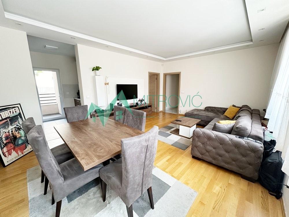 Glavna slika -Trosoban stan za izdavanje, 63m2, 700€