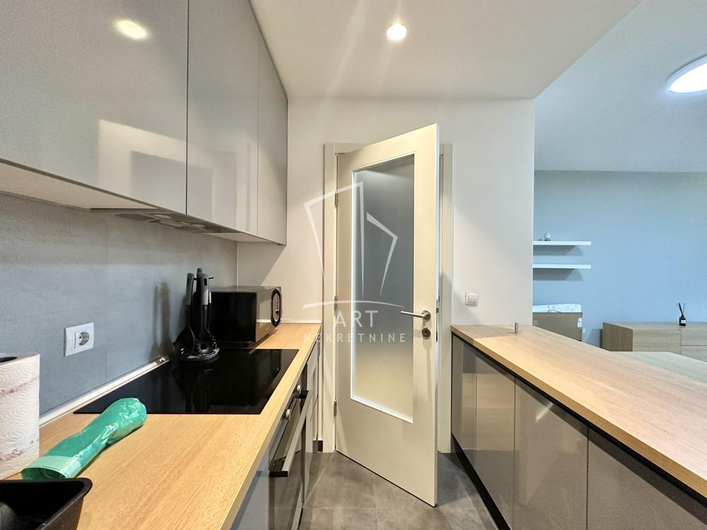 Slika 5 - Omladinskih brigada, Dvosoban stan za izdavanje, 64m2, 1.000€