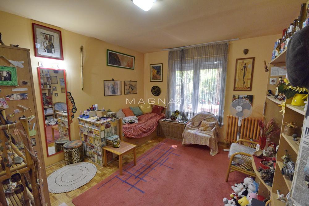 Slika 2 - Ljubinke Bobić, Četvorosoban stan na prodaju, 100m2, 250.000€