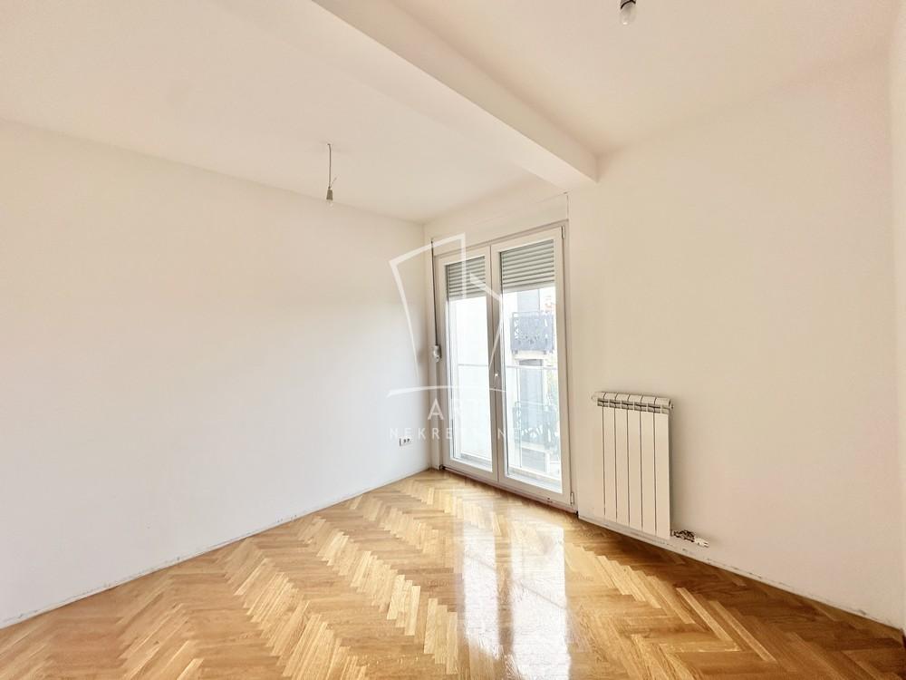 Slika 3 - Strumička, Trosoban stan na prodaju, 75m2, 249.000€