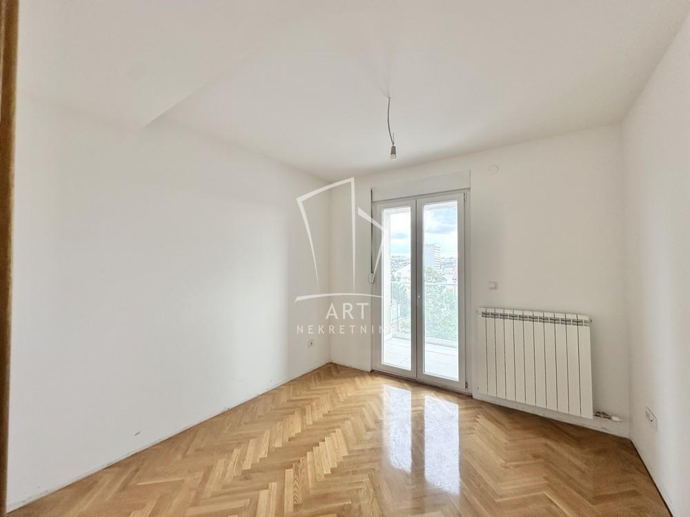 Slika 5 - Strumička, Trosoban stan na prodaju, 75m2, 249.000€