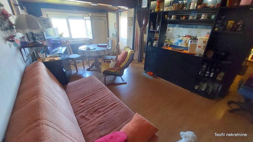 Slika 2 - Bulevar vojvode Mišića, Šestosoban stan na prodaju, 110m2, 220.000€