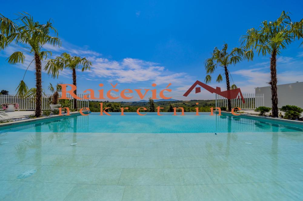 Slika 3 - Mali Pozarevac,  Kuća na prodaju, 360m2, 759.000€