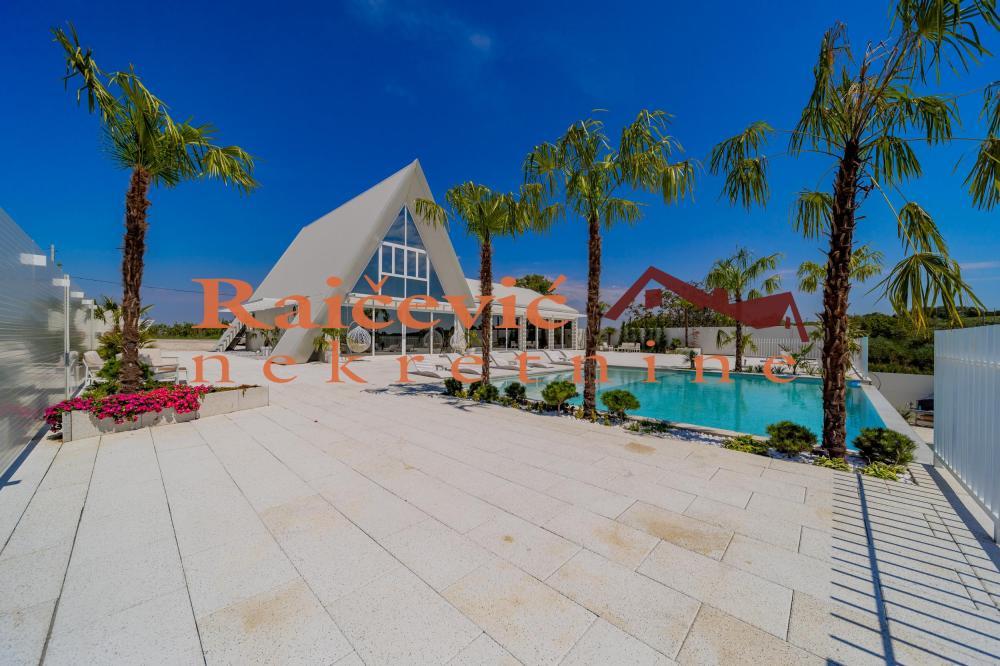 Glavna slika -Mali Pozarevac,  Kuća na prodaju, 360m2, 759.000€