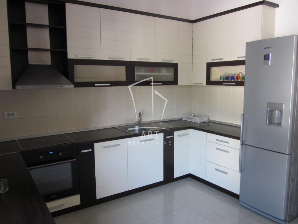 Slika 7 - Čolak Antina, Kuća za izdavanje, 487m2, 5.000€