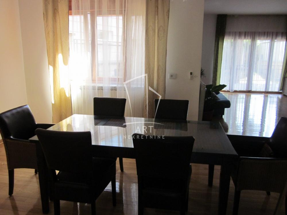 Slika 2 - Čolak Antina, Kuća za izdavanje, 487m2, 5.000€