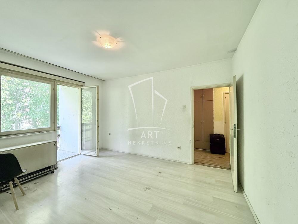 Slika 2 - Prištinska, Trosoban stan na prodaju, 76m2, 150.000€