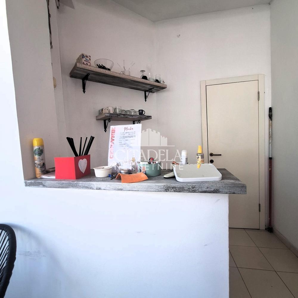 Slika 1 - Kneževačka,  Lokal za izdavanje, 16m2, 200€