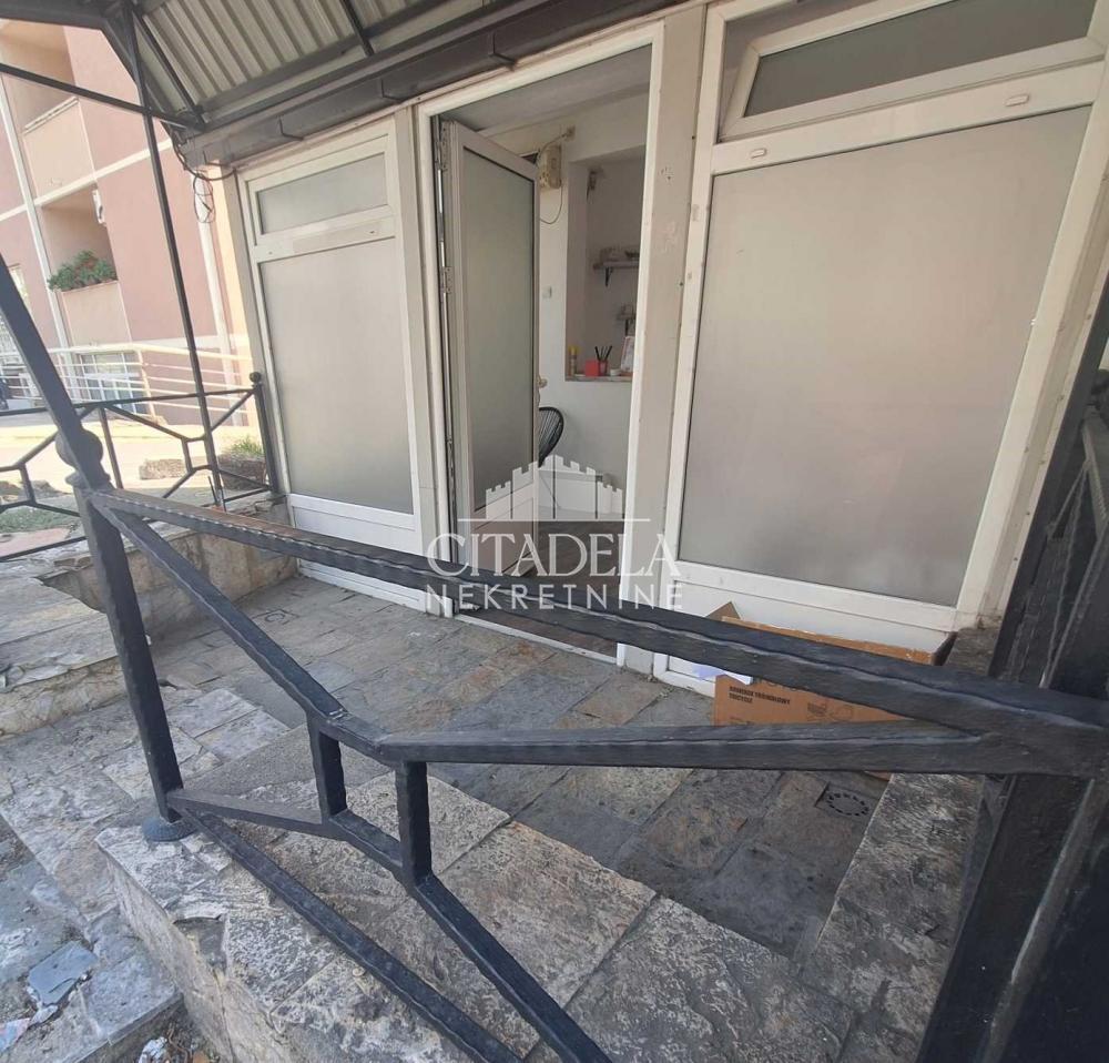 Slika 8 - Kneževačka,  Lokal za izdavanje, 16m2, 200€