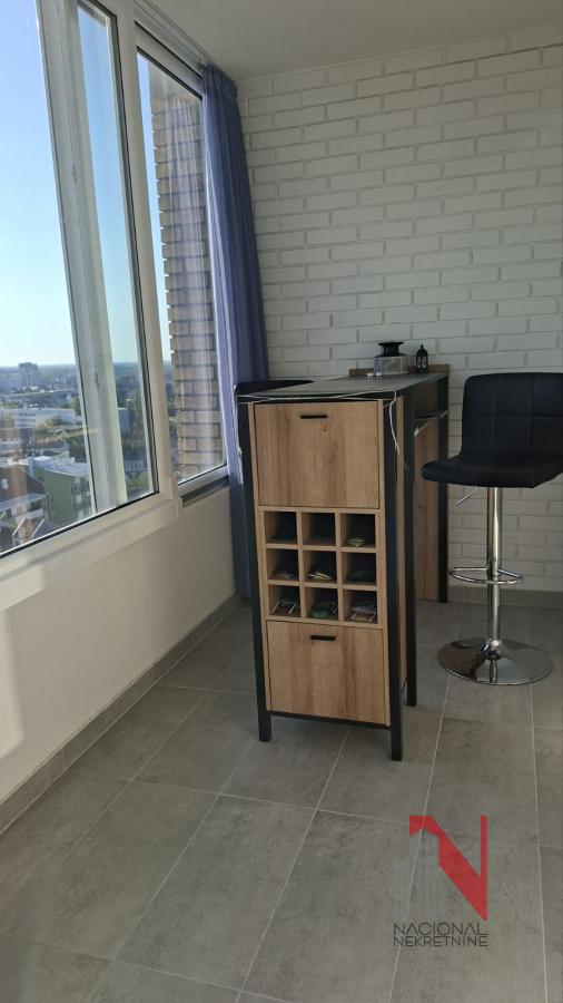 Slika 3 - BULEVAR CARA LAZARA, Dvoiposoban stan na prodaju, 61m2, 139.500€