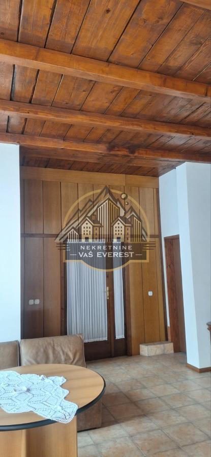 Glavna slika - Kuća na prodaju, 200m2, 200.000€