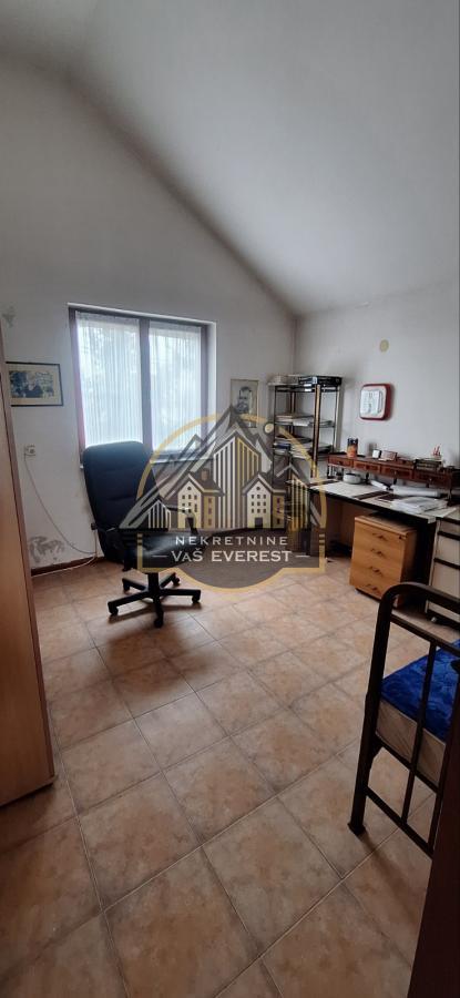 Slika 1 -  Kuća na prodaju, 200m2, 200.000€