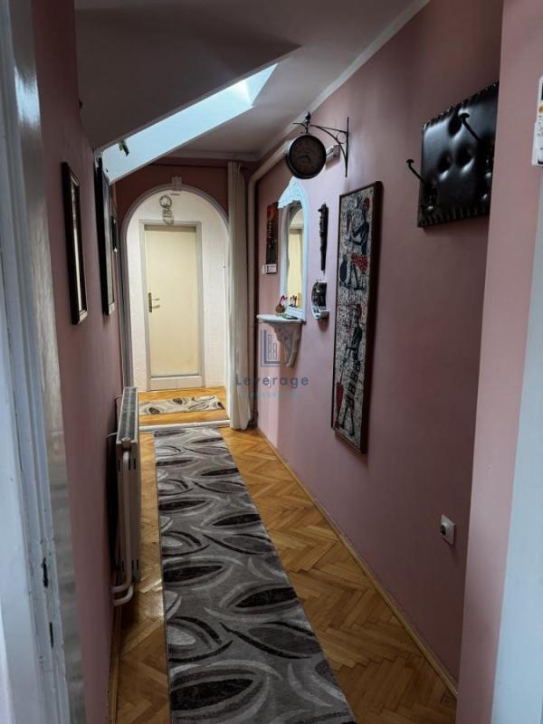 Slika 10 - Savski trg, Troiposoban stan na prodaju, 80m2, 220.000€