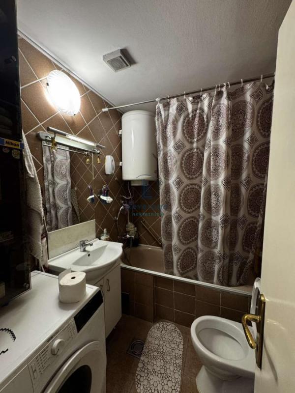 Slika 9 - Savski trg, Troiposoban stan na prodaju, 80m2, 220.000€