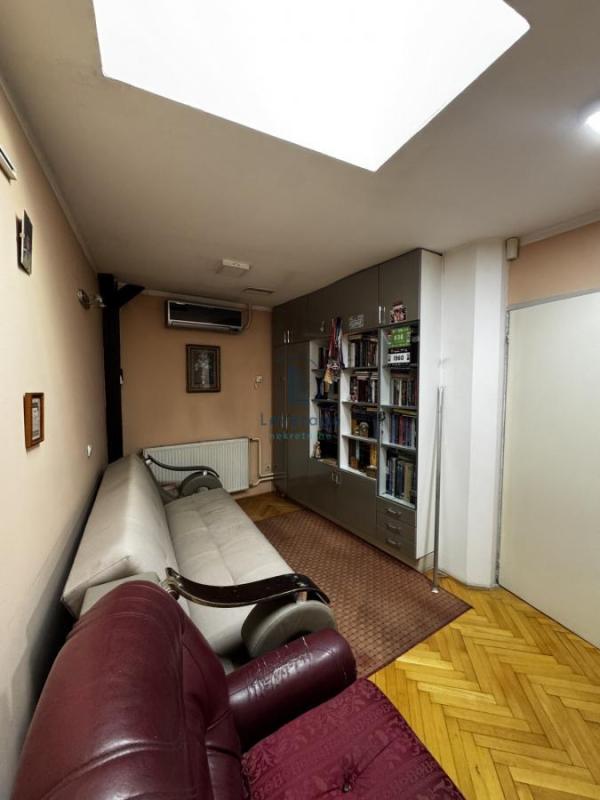 Slika 6 - Savski trg, Troiposoban stan na prodaju, 80m2, 220.000€