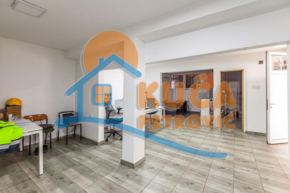 Slika 5 - Šumadijska,  Lokal za izdavanje, 2000m2, 8.000€