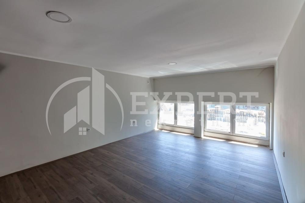 Slika 8 - Šumadijska,  Lokal za izdavanje, 2000m2, 8.000€