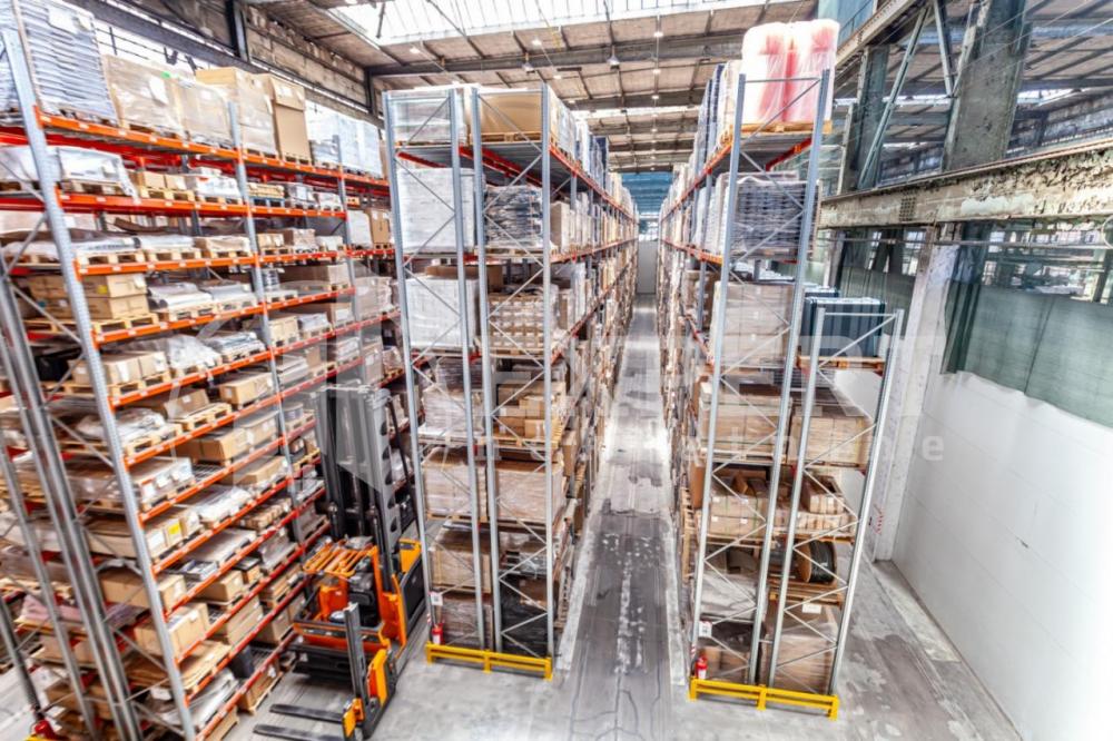 Slika 1 - Šumadijska,  Lokal za izdavanje, 2000m2, 8.000€