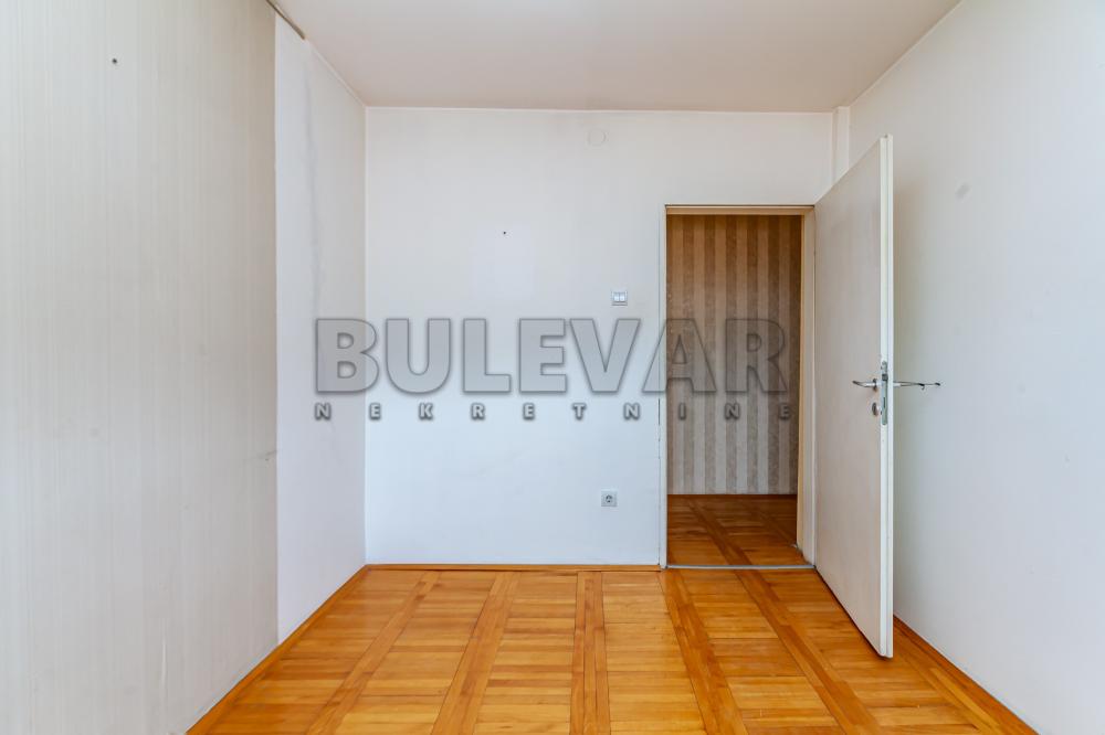 Slika 11 - Stara železnička kolonija, Četvorosoban stan na prodaju, 108m2, 159.000€