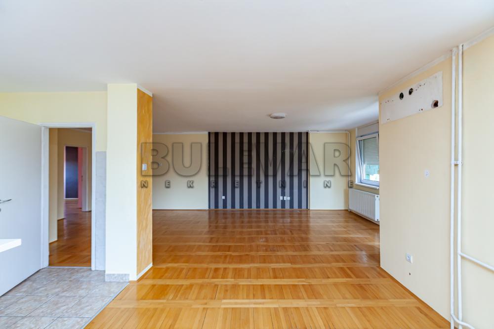 Slika 3 - Stara železnička kolonija, Četvorosoban stan na prodaju, 108m2, 159.000€