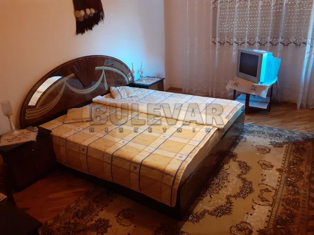 Slika 3 - Niška Banja, Dvoiposoban stan za izdavanje, 120m2, 300€