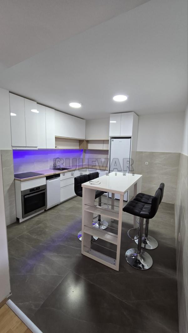 Slika 7 - Cara Dušana, Jednoiposoban stan za izdavanje, 52m2, 400€