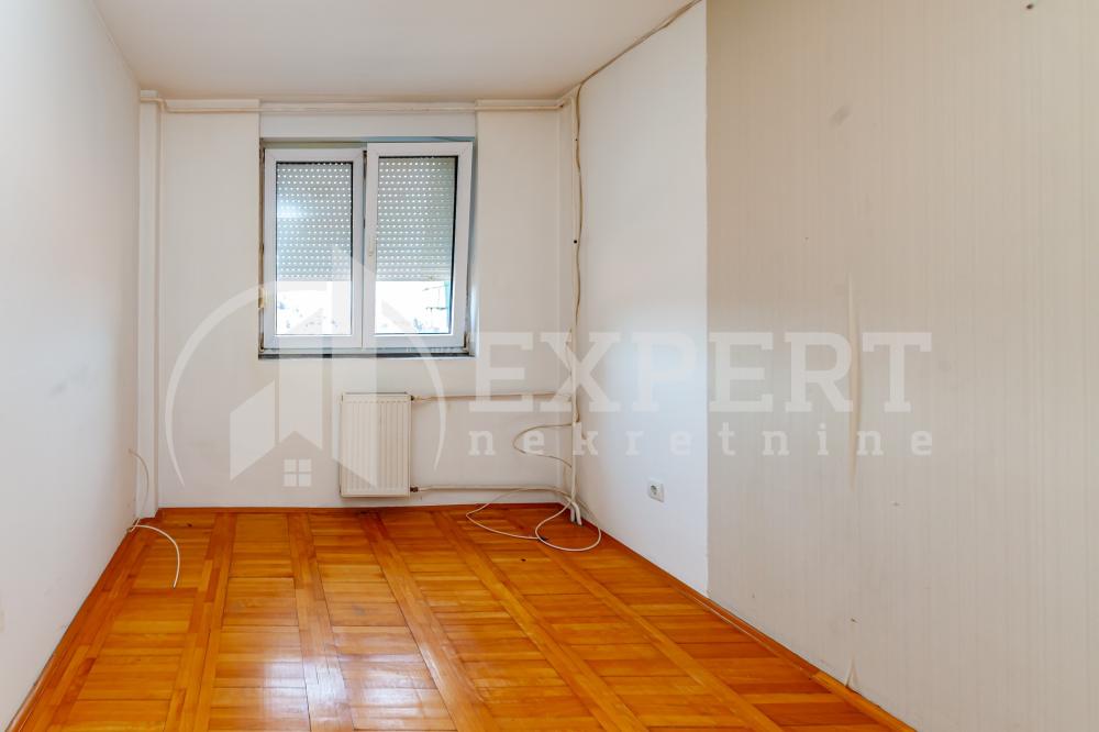 Slika 10 - Stara železnička kolonija, Četvorosoban stan na prodaju, 108m2, 159.000€