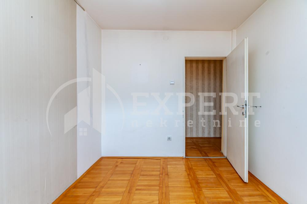 Slika 11 - Stara železnička kolonija, Četvorosoban stan na prodaju, 108m2, 159.000€