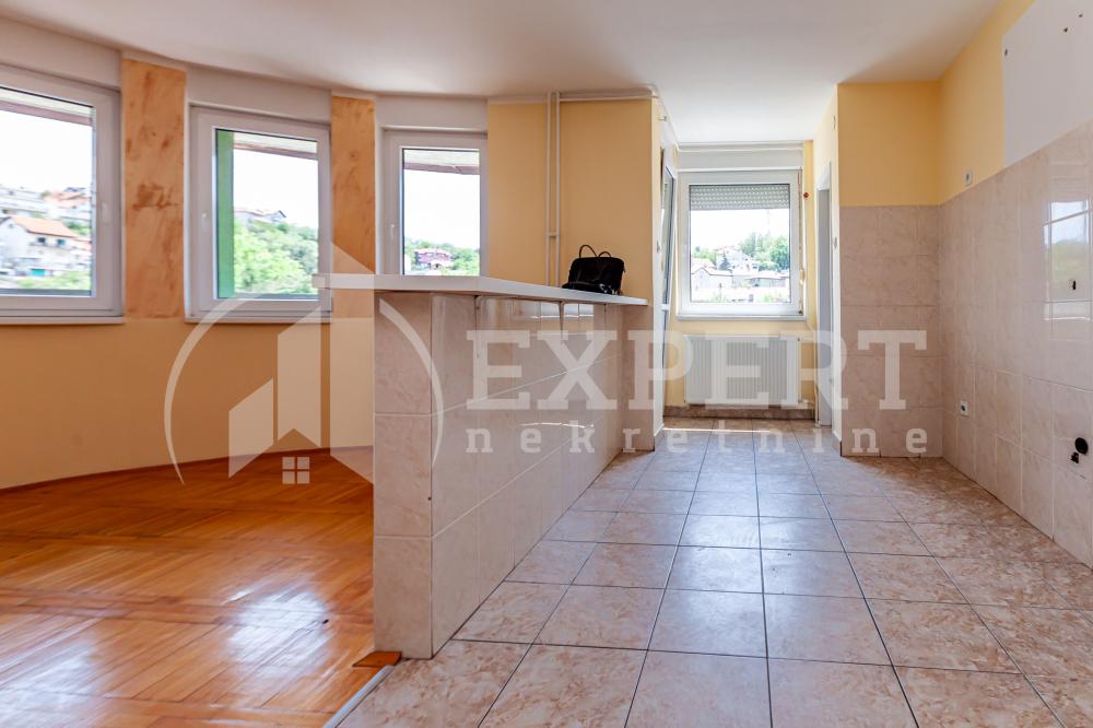 Slika 5 - Stara železnička kolonija, Četvorosoban stan na prodaju, 108m2, 159.000€