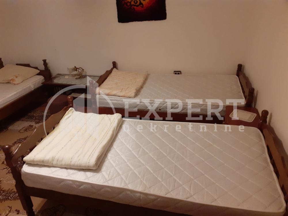 Slika 5 - Niška Banja, Dvoiposoban stan za izdavanje, 120m2, 300€