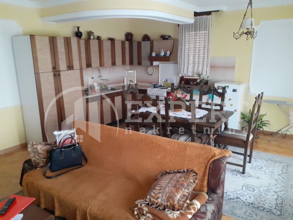 Slika 1 - Niška Banja, Dvoiposoban stan za izdavanje, 120m2, 300€