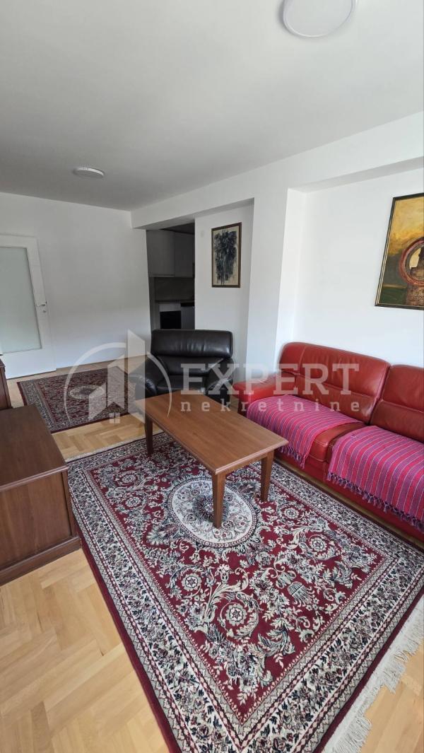 Slika 1 - Cara Dušana, Jednoiposoban stan za izdavanje, 52m2, 400€