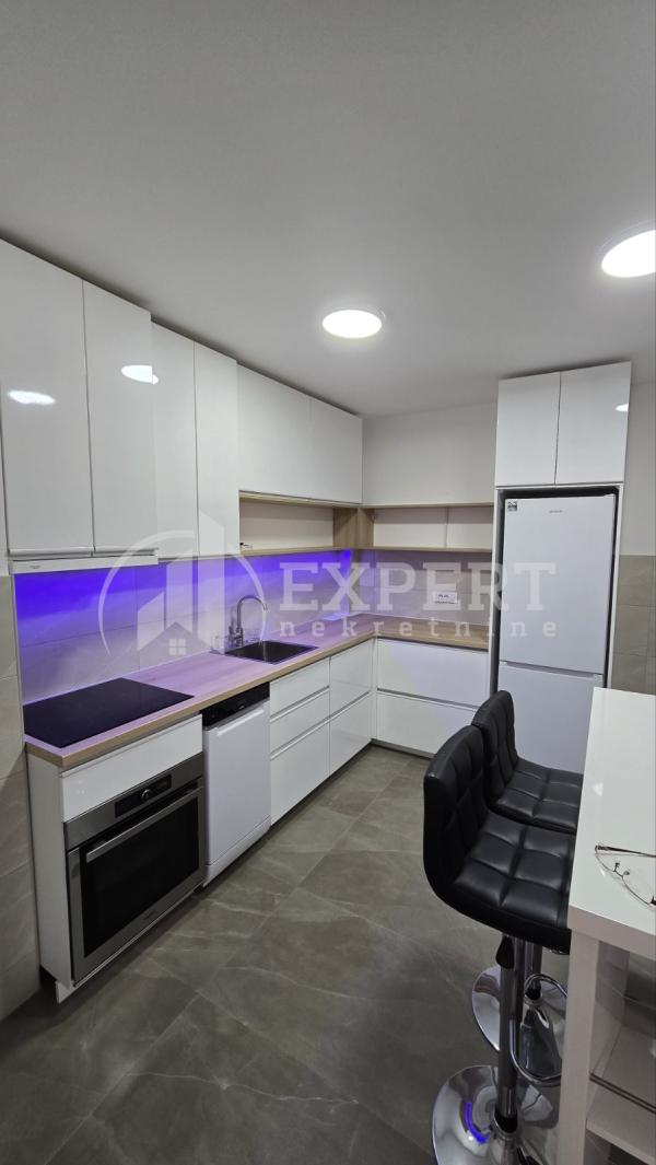 Slika 6 - Cara Dušana, Jednoiposoban stan za izdavanje, 52m2, 400€