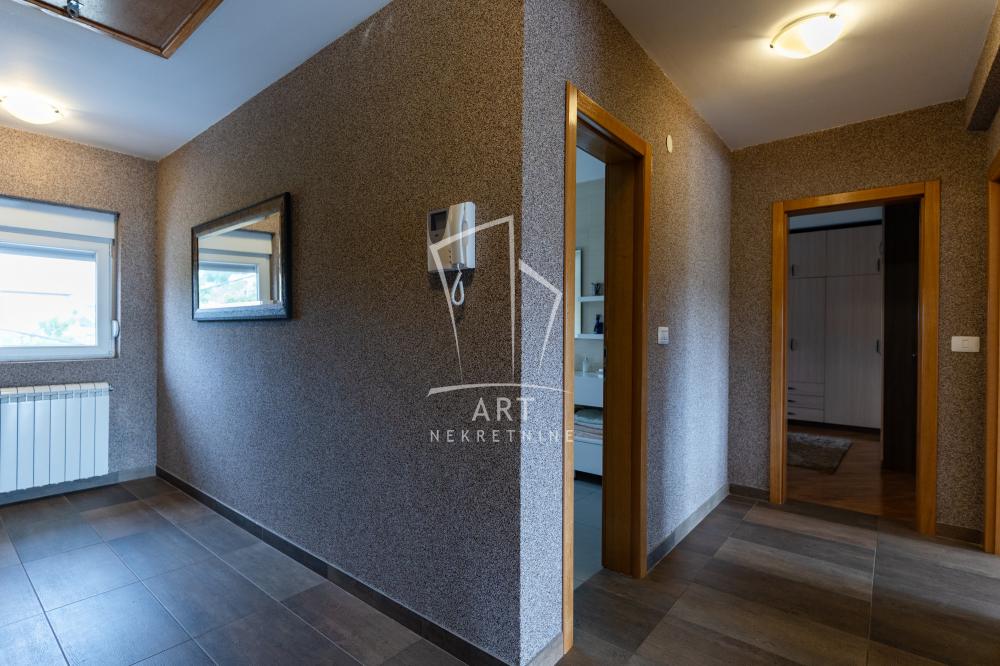 Slika 8 - Darje Koropkine,  Kuća na prodaju, 492m2, 890.000€