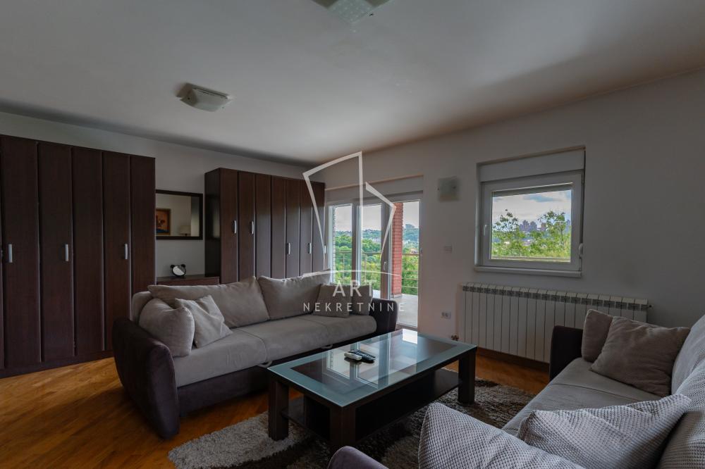 Slika 1 - Darje Koropkine,  Kuća na prodaju, 492m2, 890.000€