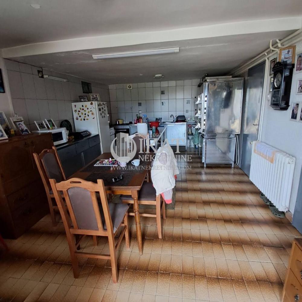 Slika 11 -  Kuća na prodaju, 250m2, 160.000€