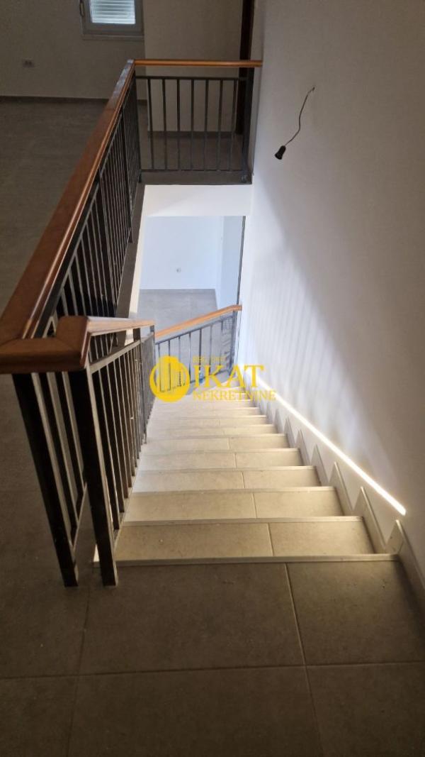 Slika 7 -  Kuća na prodaju, 275m2, 250.000€