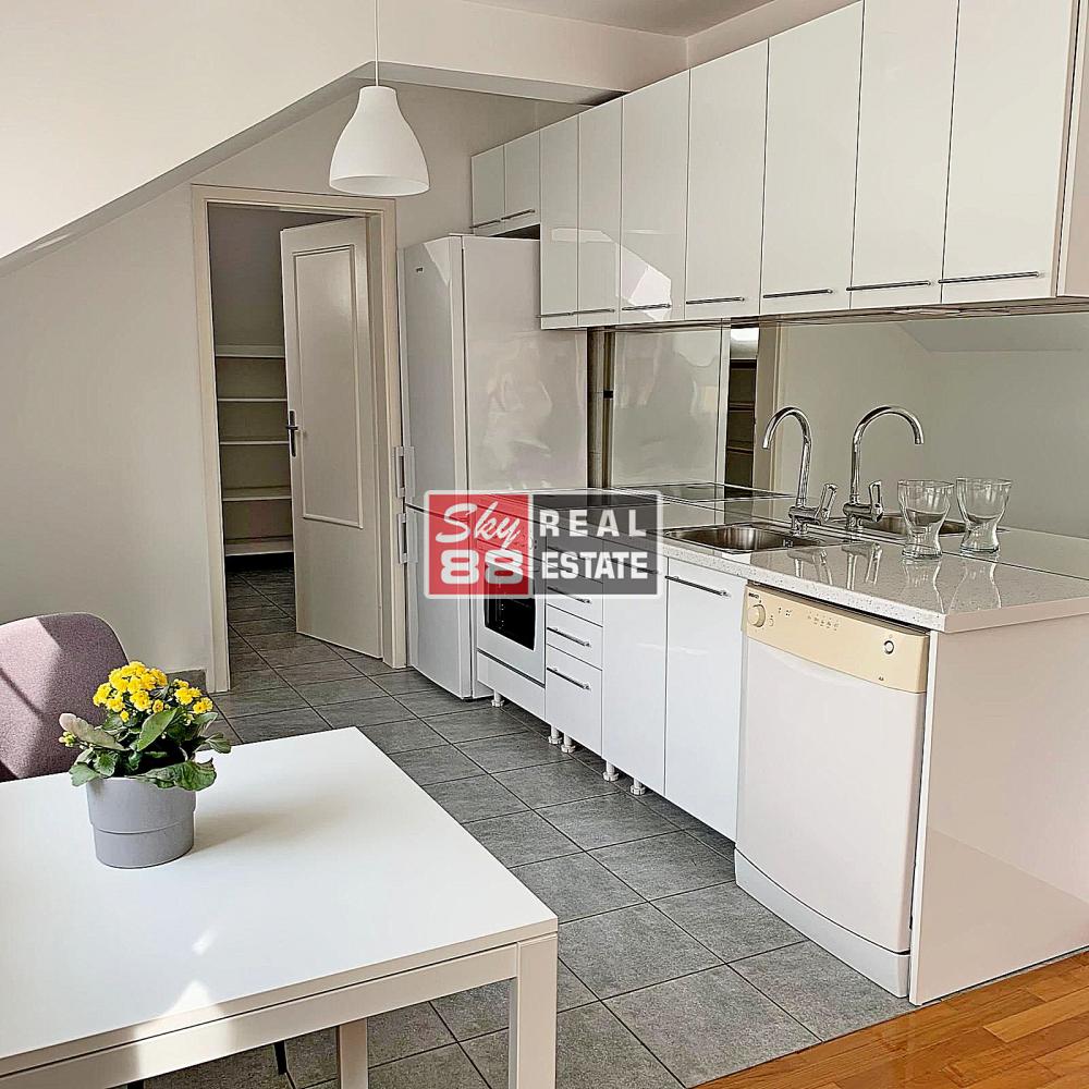 Slika 2 - Četvorosoban stan za izdavanje, 130m2, 1.200€