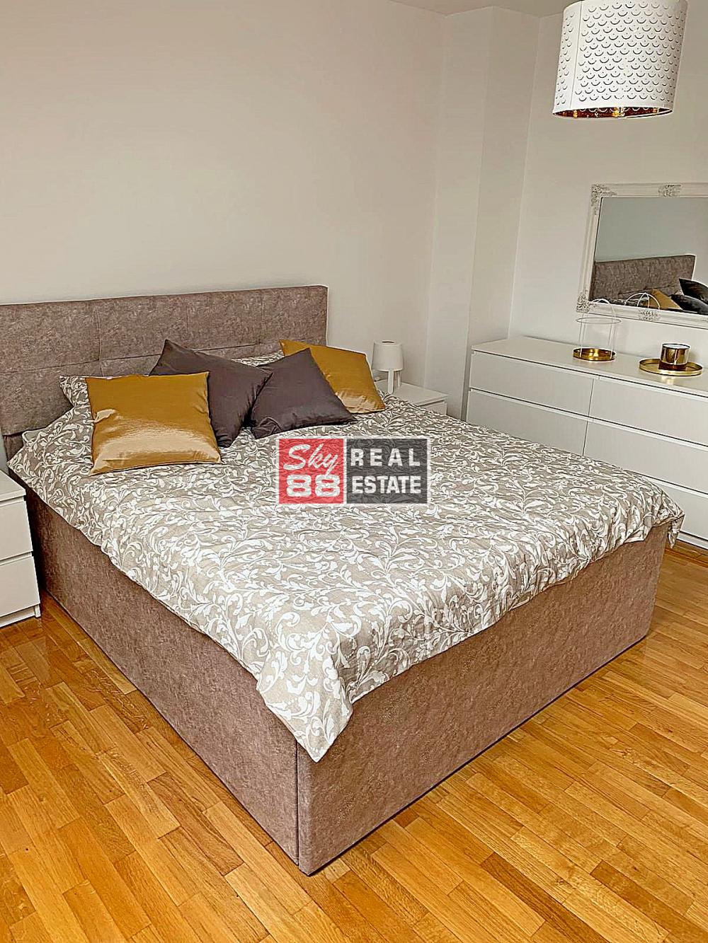 Slika 8 - Četvorosoban stan za izdavanje, 130m2, 1.200€