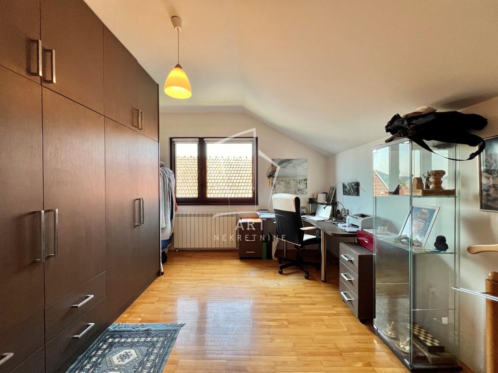 Slika 4 - Avalska,  Kuća na prodaju, 398m2, 350.000€