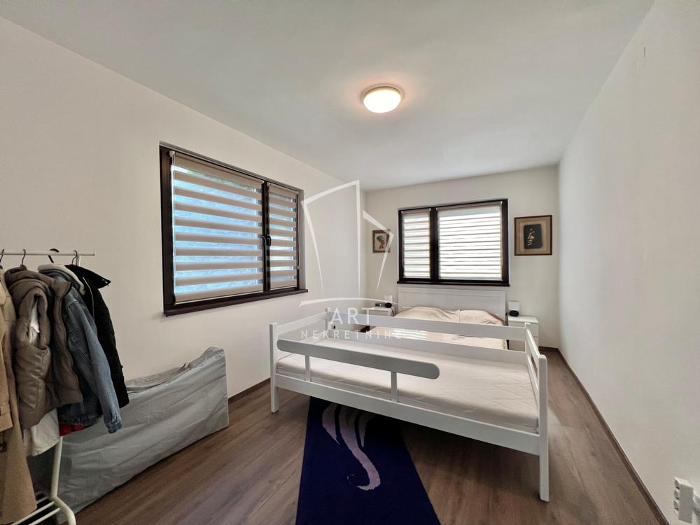 Slika 11 - Avalska,  Kuća na prodaju, 398m2, 350.000€